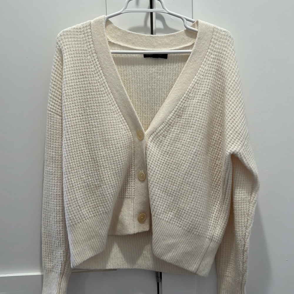 Banana a republic waffle knit cream cardigan